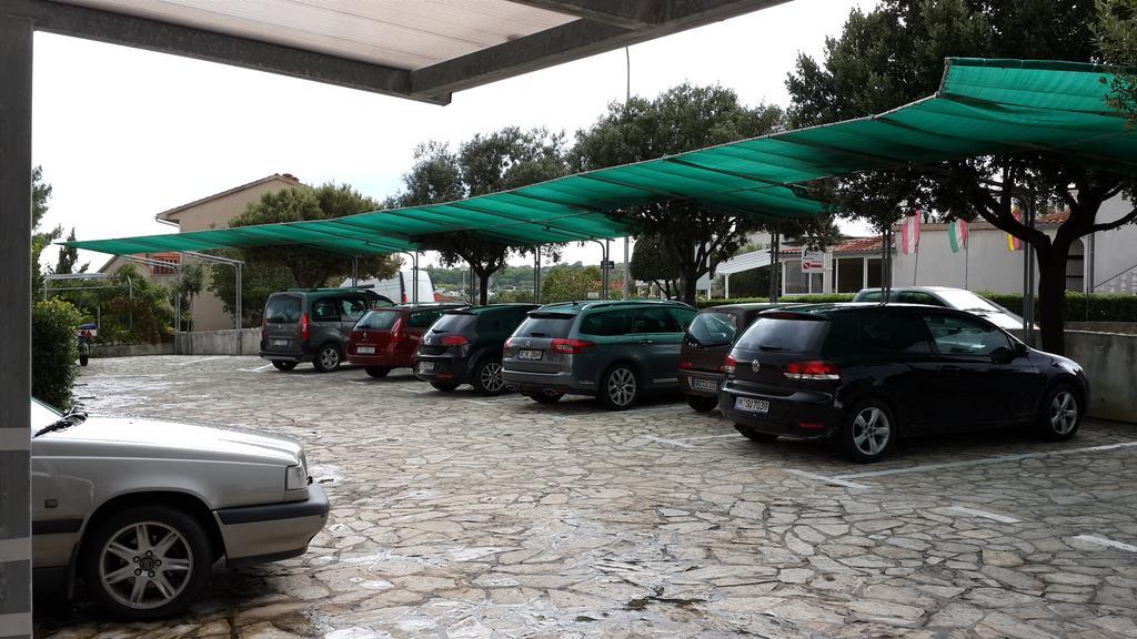 קרק B&B Villa Ana חדר תמונה