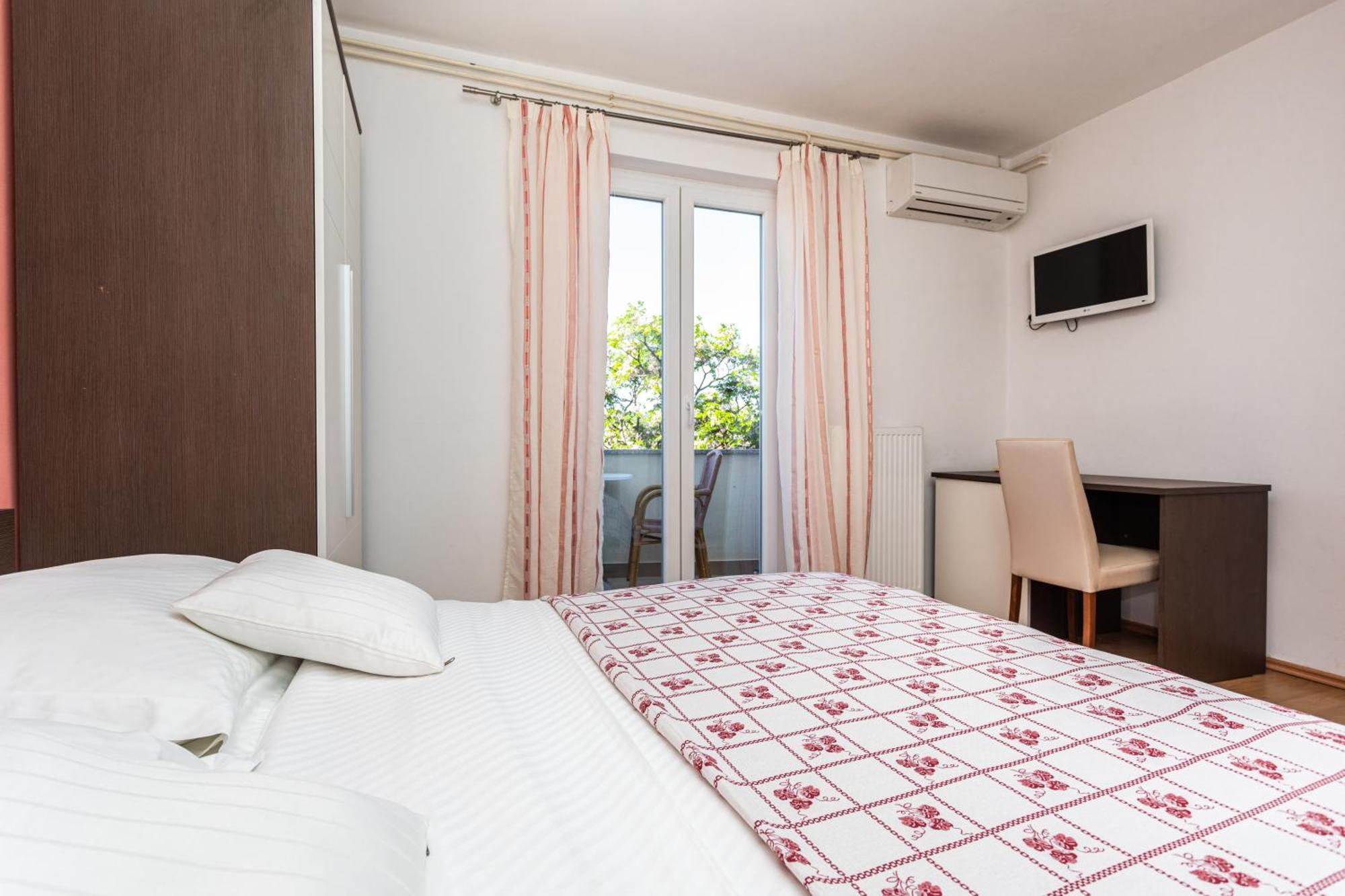 קרק B&B Villa Ana חדר תמונה