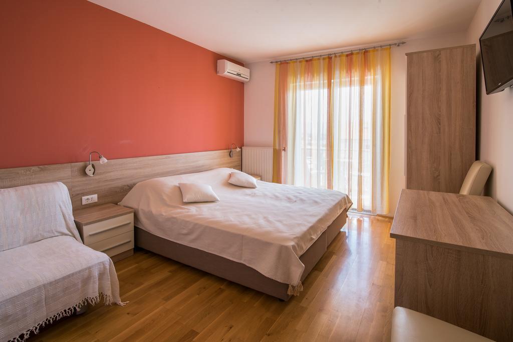 קרק B&B Villa Ana מראה חיצוני תמונה