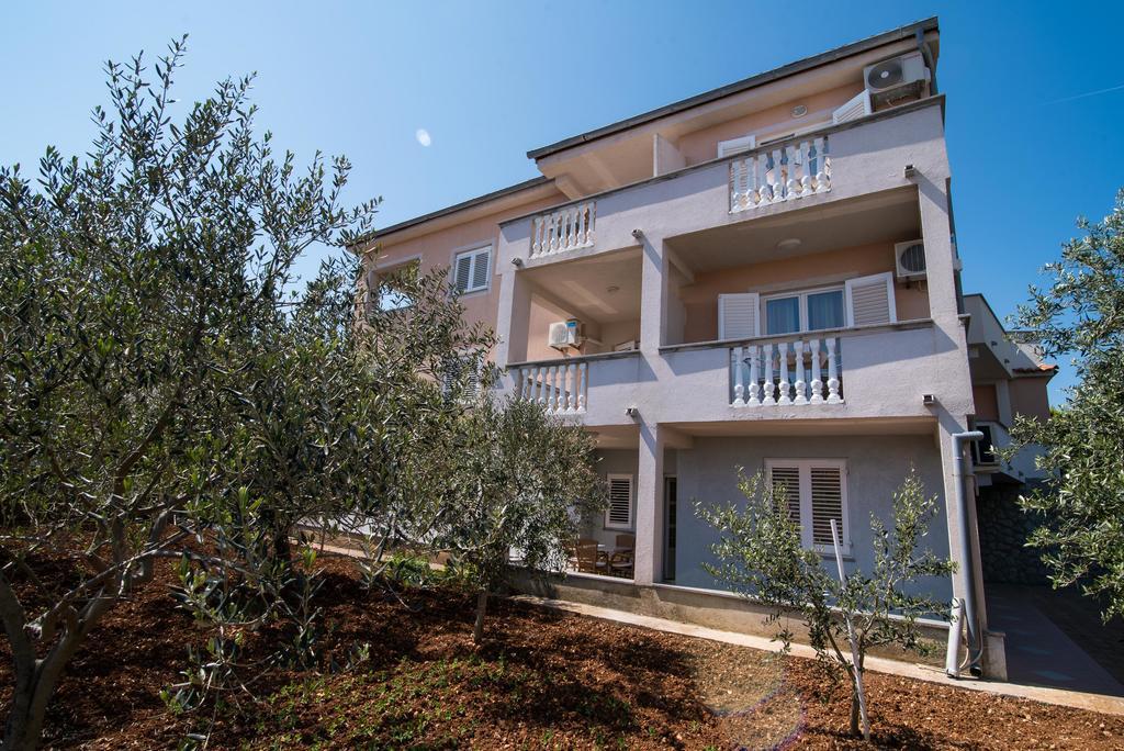 קרק B&B Villa Ana מראה חיצוני תמונה