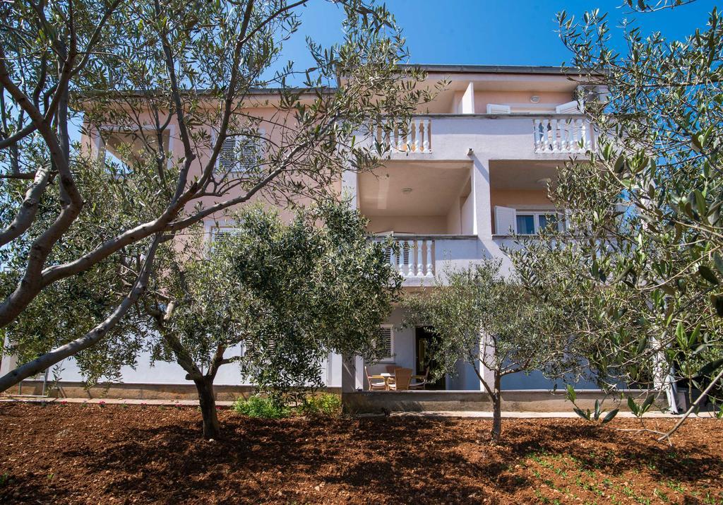 קרק B&B Villa Ana מראה חיצוני תמונה