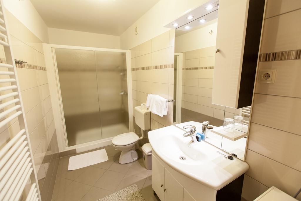 קרק B&B Villa Ana מראה חיצוני תמונה