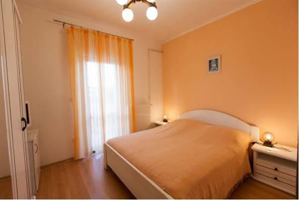 קרק B&B Villa Ana מראה חיצוני תמונה