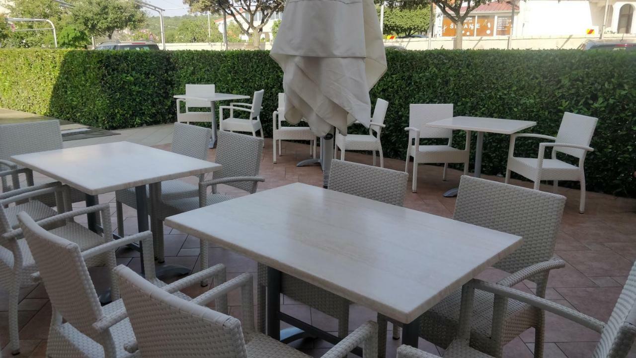 קרק B&B Villa Ana מראה חיצוני תמונה